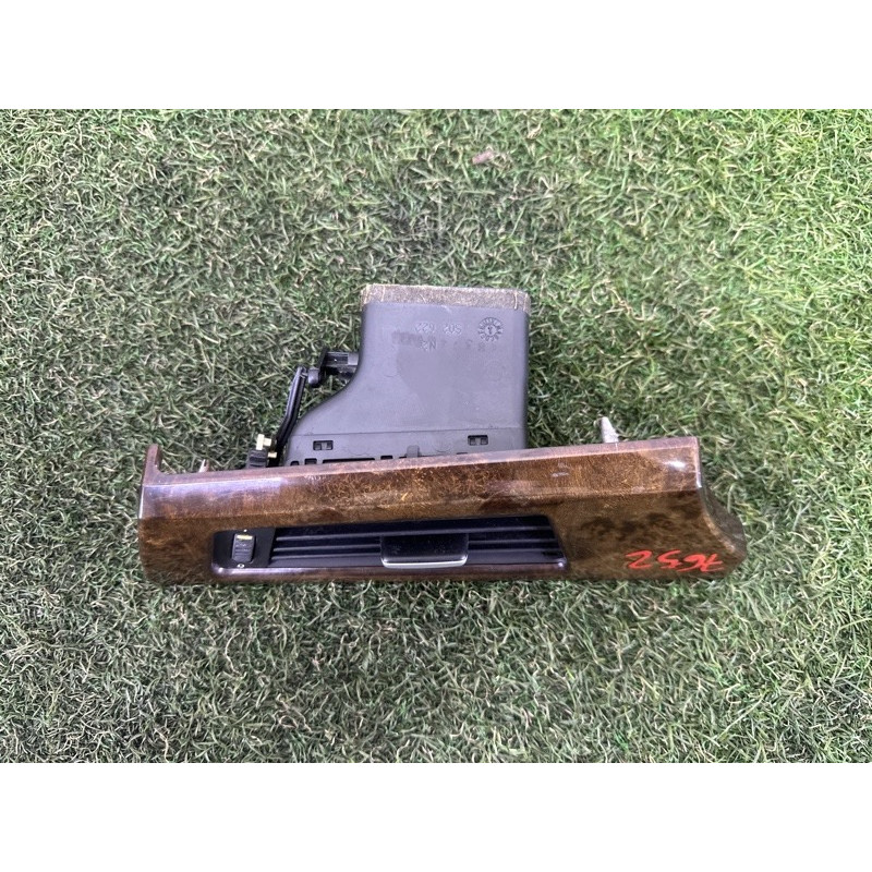 Дефлектор воздуховода (салон) BMW 3-series E90 2010 3.0 N54 51456985538