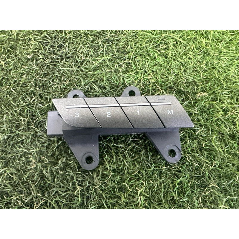 Кнопка памяти сидения (электрика / кнопки) LAND ROVER Range Rover Evoque L538 2016 2.0 LR055280