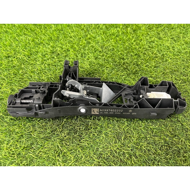 Кронштейн ручки двери (кузов и элементы) Mercedes-Benz EQB 350 X243 2022 A0997602202