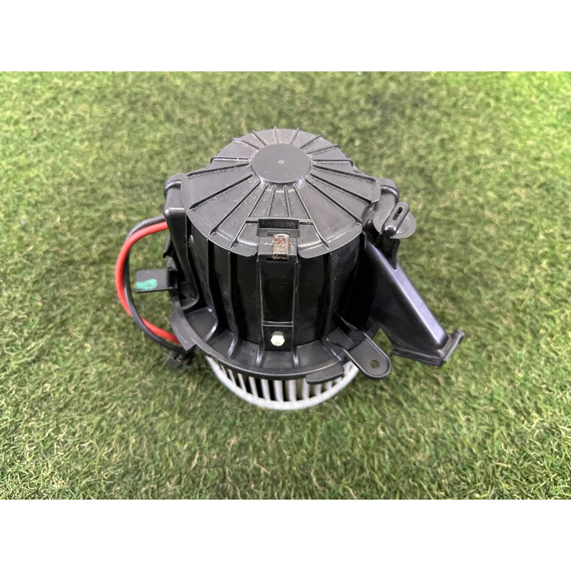 Мотор пічки (обігрів та кондиціювання) AUDI A4 B8 2013 2.0 TFSI 8T1820021