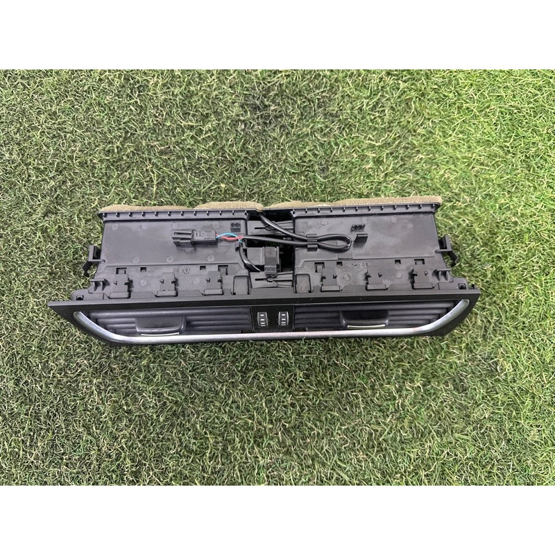 Центральный дефлектор салона (салон) AUDI A4 B8 2013 2.0 TFSI 8T1820951EWVF