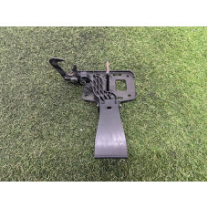 Замок капота