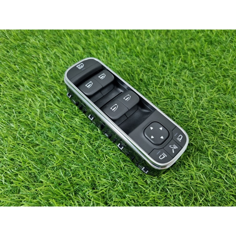 Блок управления стеклоподъемниками (электрика / блоки управления) Mercedes-Benz EQB 350 X243 2022 A16790598039051