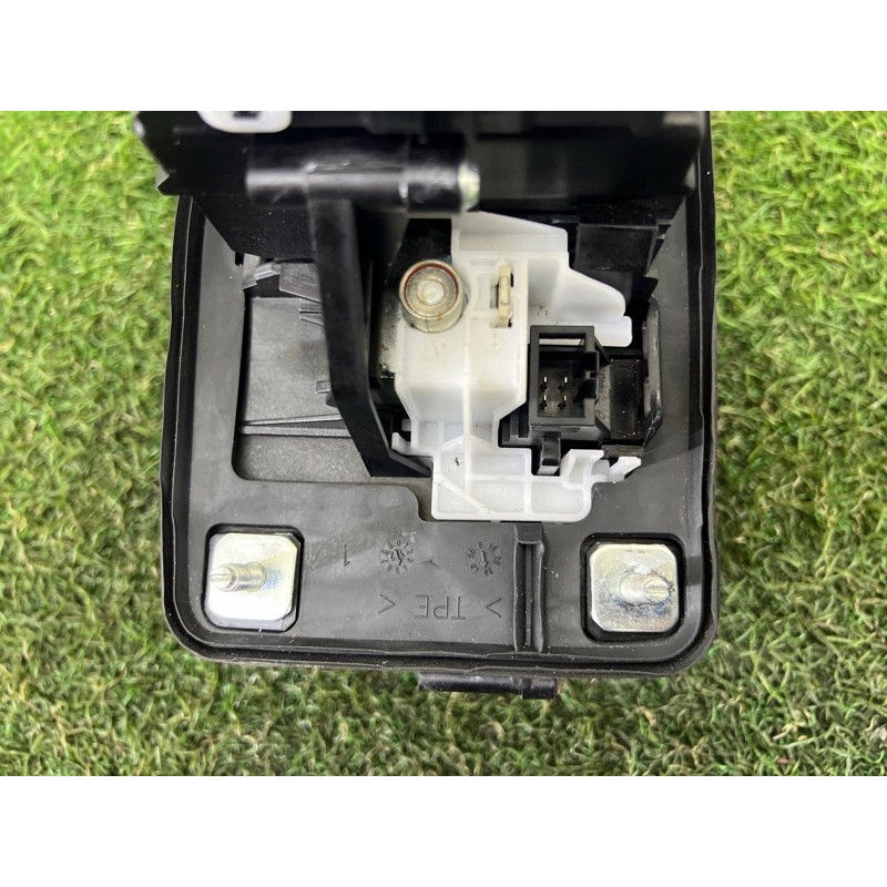 Селектор АКПП (трансмиссия) AUDI A4 B8 2013 2.0 TFSI 8K1713105H