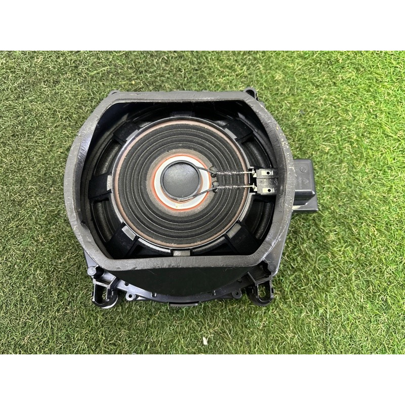 Сабвуфер (электрика) BMW X5 E70 2012 3.0 N55B30 65139218695