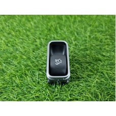 Кнопка открывания крышки багажника