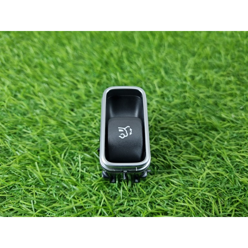 Кнопка открывания крышки багажника (электрика / кнопки) Mercedes-Benz EQB 350 X243 2022 A16782057029051