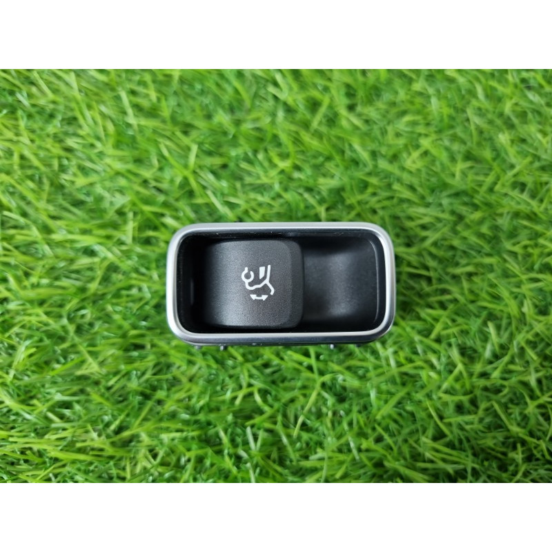 Кнопка открывания крышки багажника (электрика / кнопки) Mercedes-Benz EQB 350 X243 2022 A16782057029051