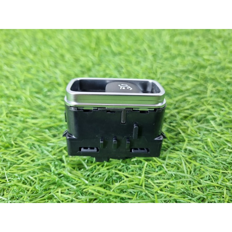 Кнопка открывания крышки багажника (электрика / кнопки) Mercedes-Benz EQB 350 X243 2022 A16782057029051