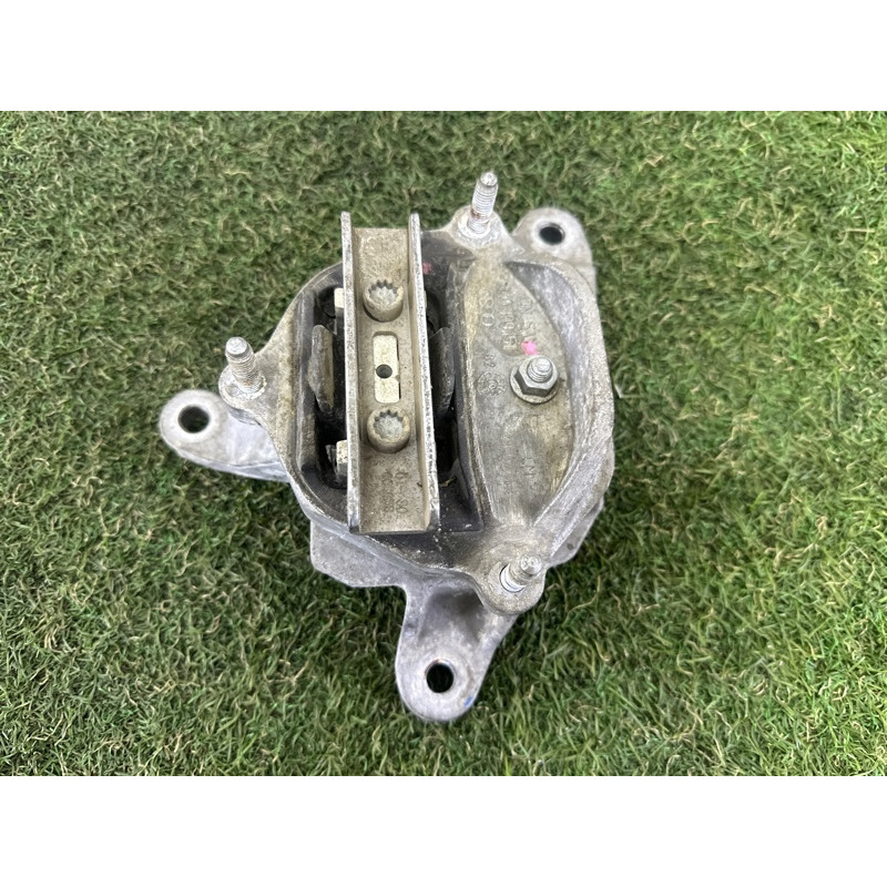 Подушка КПП (трансмиссия) AUDI A8 D4 2011 4.2 CDRA 8K0399151CM