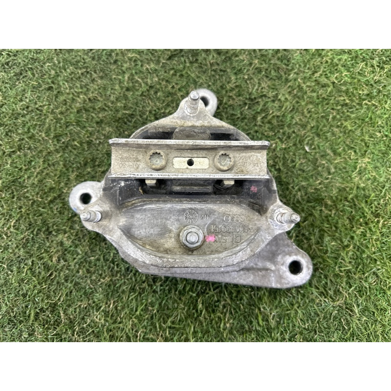 Подушка КПП (трансмиссия) AUDI A8 D4 2011 4.2 CDRA 8K0399151CM