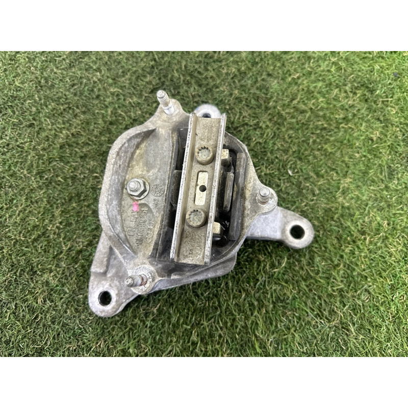 Подушка КПП (трансмиссия) AUDI A8 D4 2011 4.2 CDRA 8K0399151CM