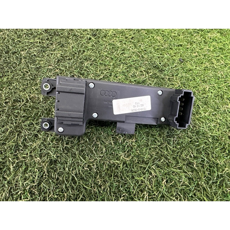 Блок регулировки сидения (закрытая категория) AUDI Q7 4L 2011 3.0 TFSi 4L09597484PK