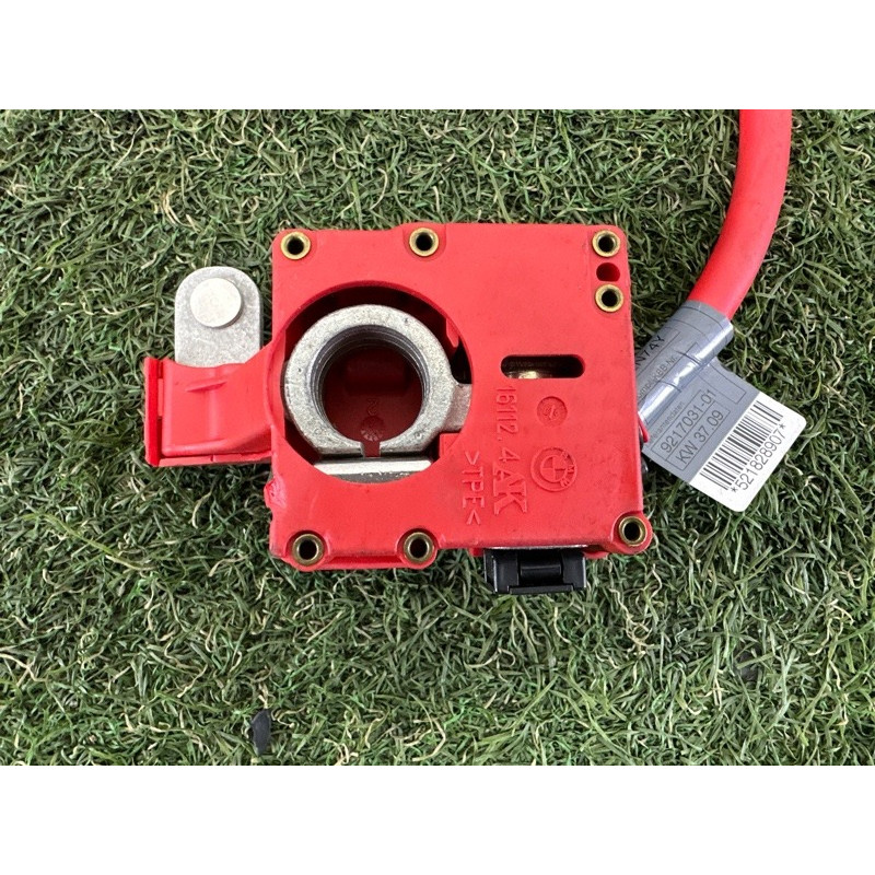 Плюсова клема (електрика) BMW 3-series E90 2010 3.0 N54 61129217031