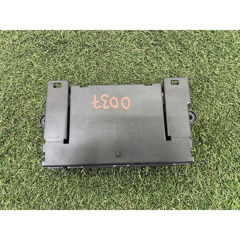 Блок предохранителей (электрика) LAND ROVER Range Rover L405 2016 5.0 LR069016