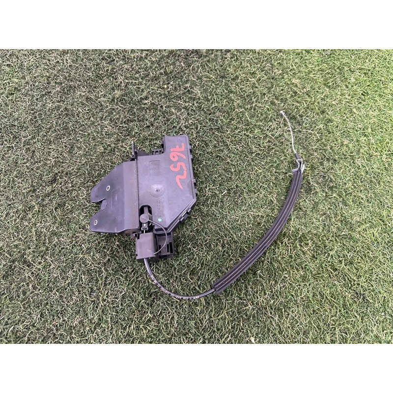 Замок багажника (кузов и элементы) BMW 3-series E90 2010 3.0 N54 51247840617