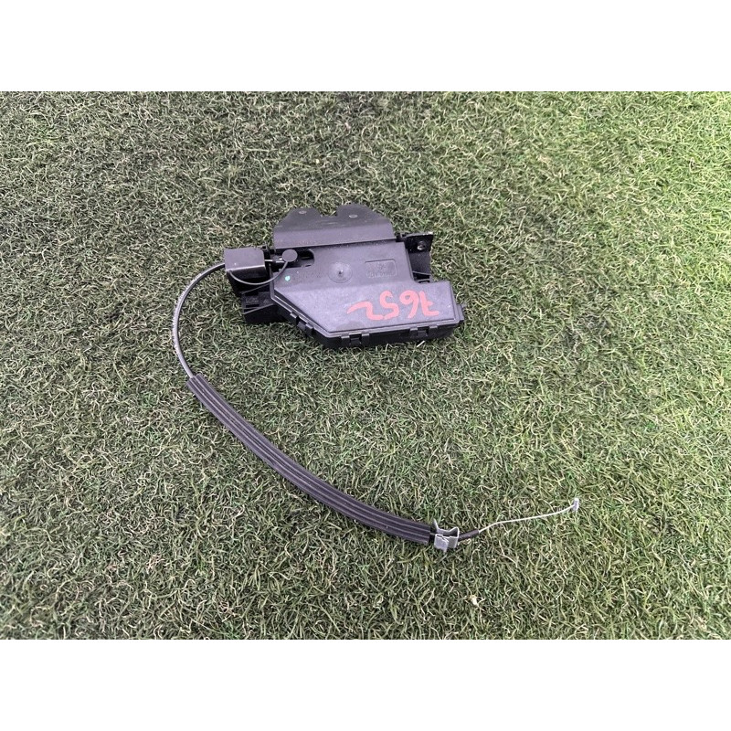 Замок багажника (кузов и элементы) BMW 3-series E90 2010 3.0 N54 51247840617