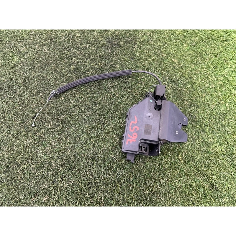 Замок багажника (кузов и элементы) BMW 3-series E90 2010 3.0 N54 51247840617