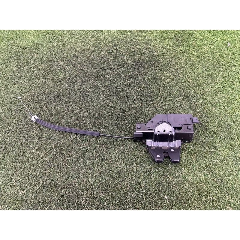 Замок багажника (кузов и элементы) BMW 3-series E90 2010 3.0 N54 51247840617