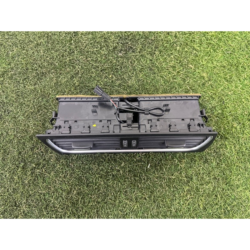 Центральный дефлектор салона (салон) AUDI A4 B8 2014 2.0 TFSI 8T1820951EWVF