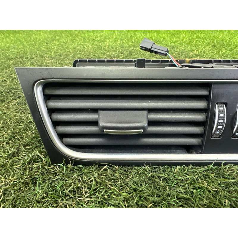 Центральный дефлектор салона (салон) AUDI A4 B8 2014 2.0 TFSI 8T1820951EWVF