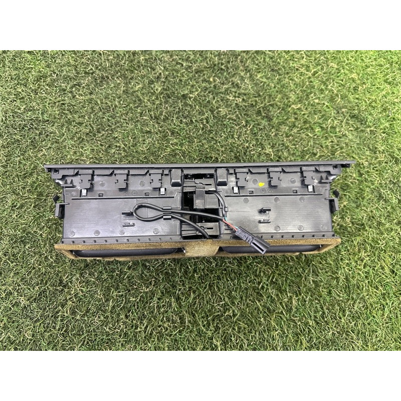 Центральный дефлектор салона (салон) AUDI A4 B8 2014 2.0 TFSI 8T1820951EWVF