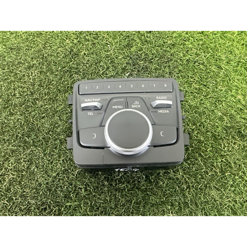 Блок кнопок мультимедиа (электрика / блоки управления) AUDI A4 B9 2017 2.0 TFSI 8W0919614N