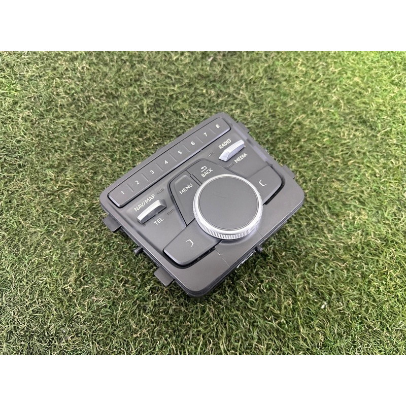 Блок кнопок мультимедиа (электрика / блоки управления) AUDI A4 B9 2017 2.0 TFSI 8W0919614N