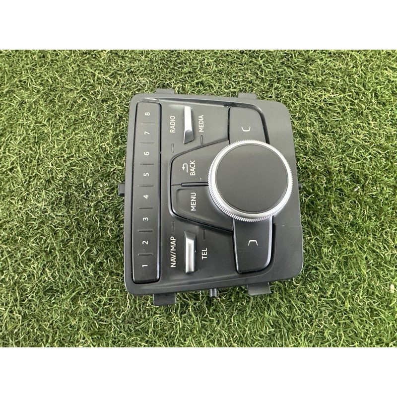 Блок кнопок мультимедиа (электрика / блоки управления) AUDI A4 B9 2017 2.0 TFSI 8W0919614N