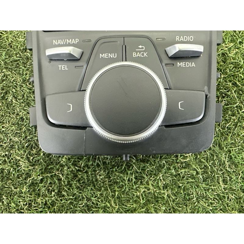 Блок кнопок мультимедиа (электрика / блоки управления) AUDI A4 B9 2017 2.0 TFSI 8W0919614N