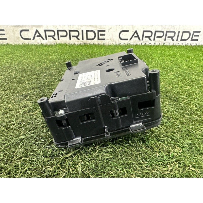 Блок кнопок мультимедиа (электрика / блоки управления) AUDI A4 B9 2017 2.0 TFSI 8W0919614N