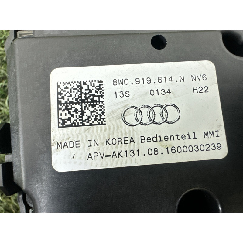 Блок кнопок мультимедиа (электрика / блоки управления) AUDI A4 B9 2017 2.0 TFSI 8W0919614N