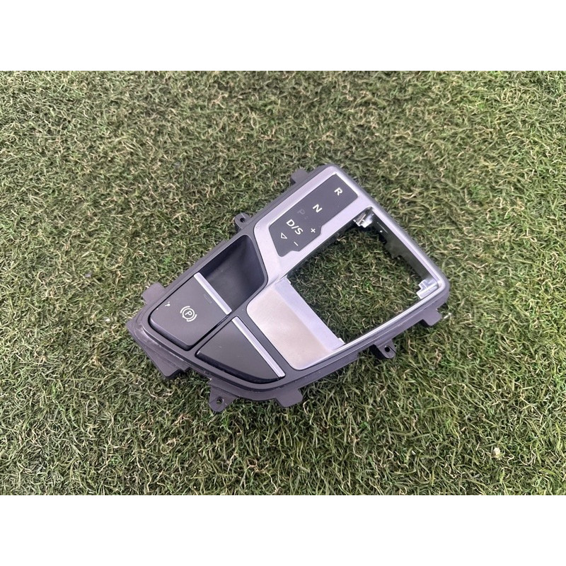 Рамка АКПП (салон) AUDI A4 B9 2017 2.0 TFSI 8W1713111CMNC