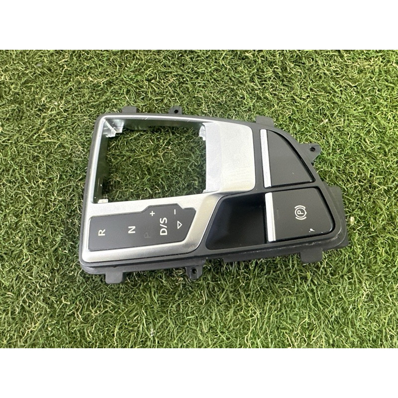 Рамка АКПП (салон) AUDI A4 B9 2017 2.0 TFSI 8W1713111CMNC