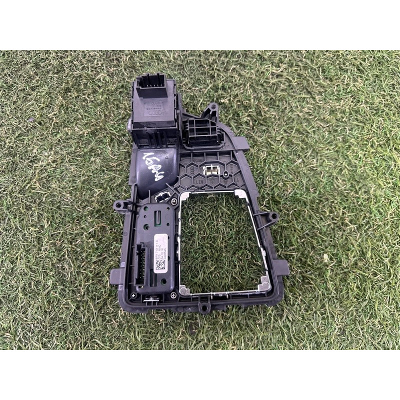 Рамка АКПП (салон) AUDI A4 B9 2017 2.0 TFSI 8W1713111CMNC