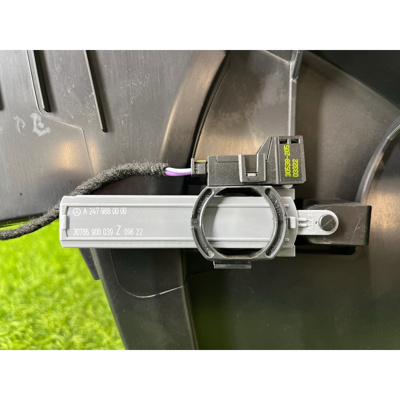 Бардачок (салон) Mercedes-Benz EQB 350 X243 2022 A24768080009051