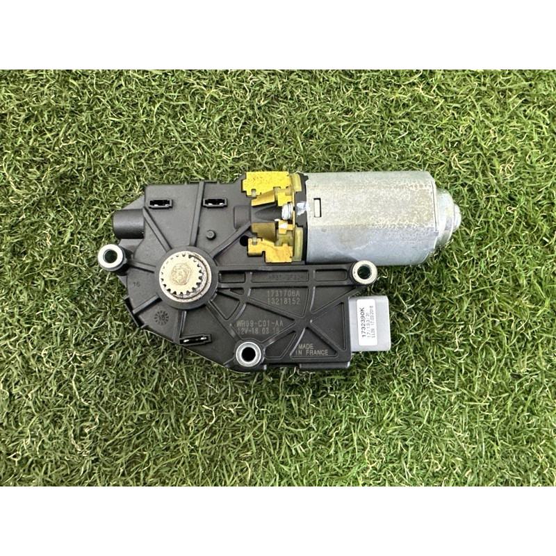 Мотор люка (электрика) LAND ROVER RANGE ROVER Sport L494 2016 3.0 Diesel LR038280