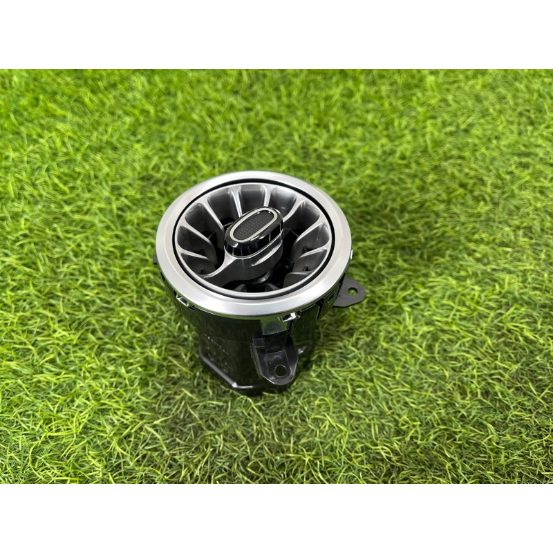 Центральный дефлектор салона (салон) Mercedes-Benz EQB 350 X243 2022 A17783065029051