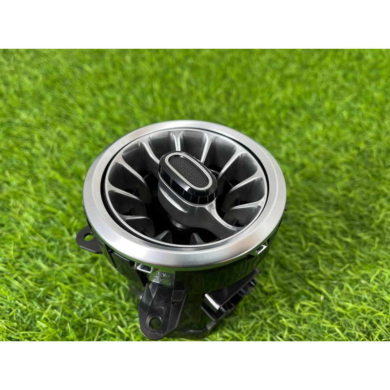 Центральный дефлектор салона (салон) Mercedes-Benz EQB 350 X243 2022 A17783065029051