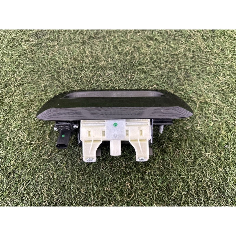 Кнопка відкривання кришки багажника (електрика / кнопки) Jeep Grand Cherokee WK2 2018 3.6 1YK38KXJAE