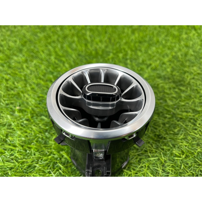 Центральный дефлектор салона (салон) Mercedes-Benz EQB 350 X243 2022 A17783065029051