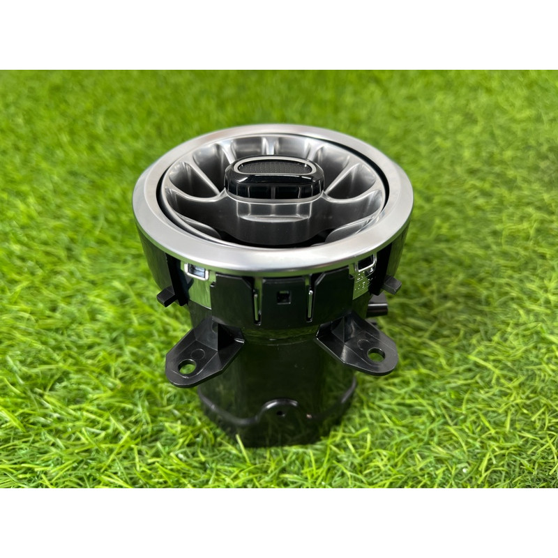 Центральный дефлектор салона (салон) Mercedes-Benz EQB 350 X243 2022 A17783065029051