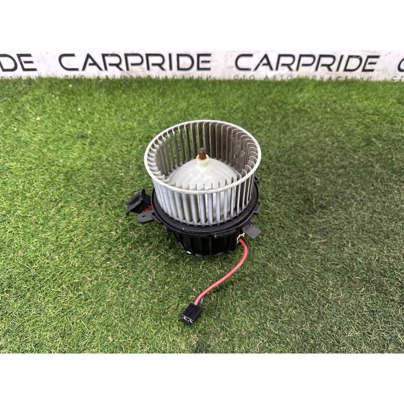 Мотор печки (отопление и кондиционирование) AUDI A4 B8 2014 2.0 TFSI 8T1820021