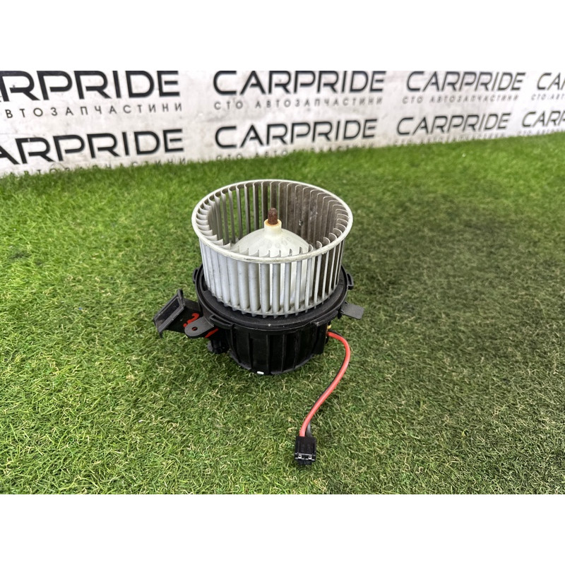 Мотор печки (отопление и кондиционирование) AUDI A4 B8 2014 2.0 TFSI 8T1820021