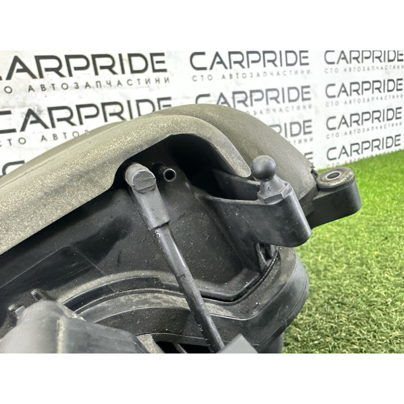 Впускний колектор (подача палива) AUDI Q5 8R 2012 3.2 06E133210M