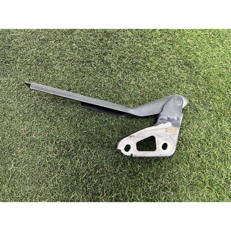 Петля капота (кузов и элементы) AUDI Q7 4L 2011 3.0 TFSi 4L0823301