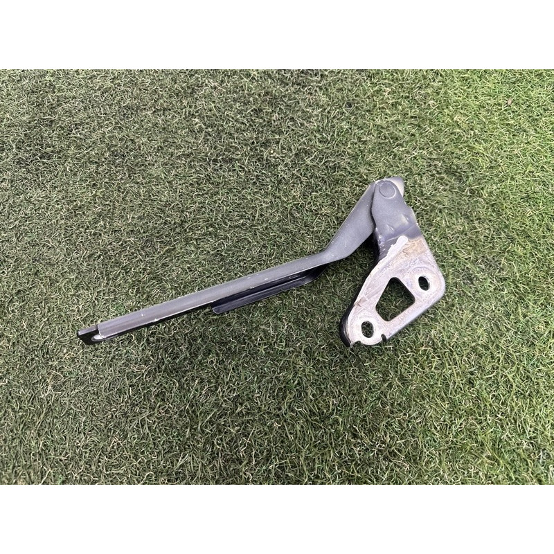 Петля капота (кузов и элементы) AUDI Q7 4L 2011 3.0 TFSi 4L0823301