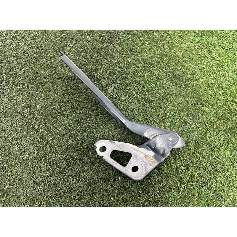 Петля капота (кузов и элементы) AUDI Q7 4L 2011 3.0 TFSi 4L0823301