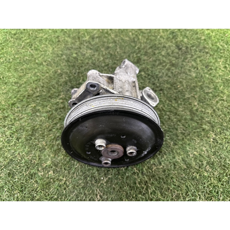 Насос гидроусилителя руля (рулевое управление) AUDI Q5 8R 2012 3.2 8R0145155T