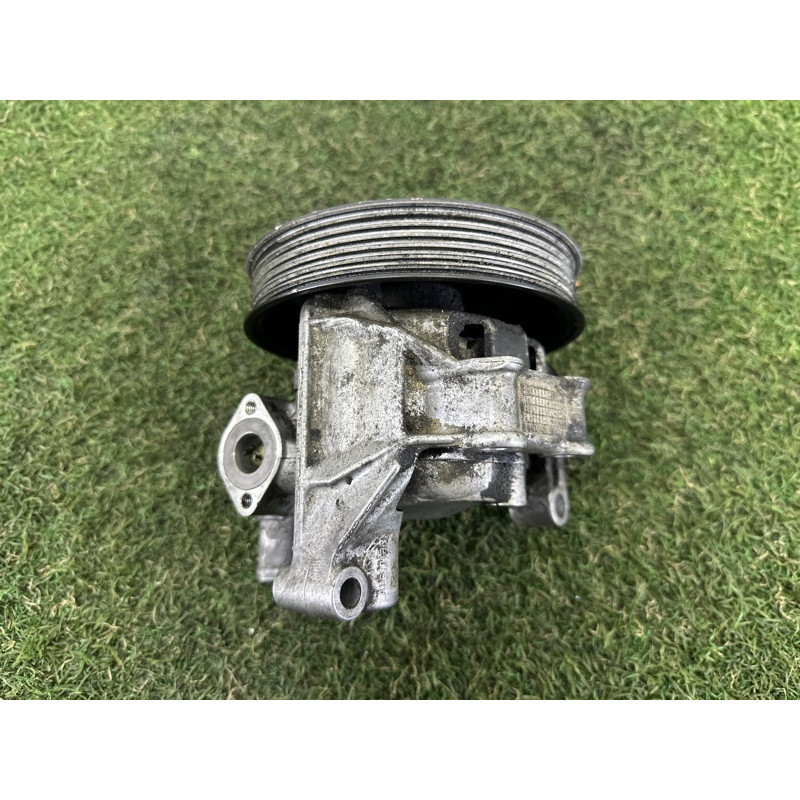 Насос гидроусилителя руля (рулевое управление) AUDI Q5 8R 2012 3.2 8R0145155T